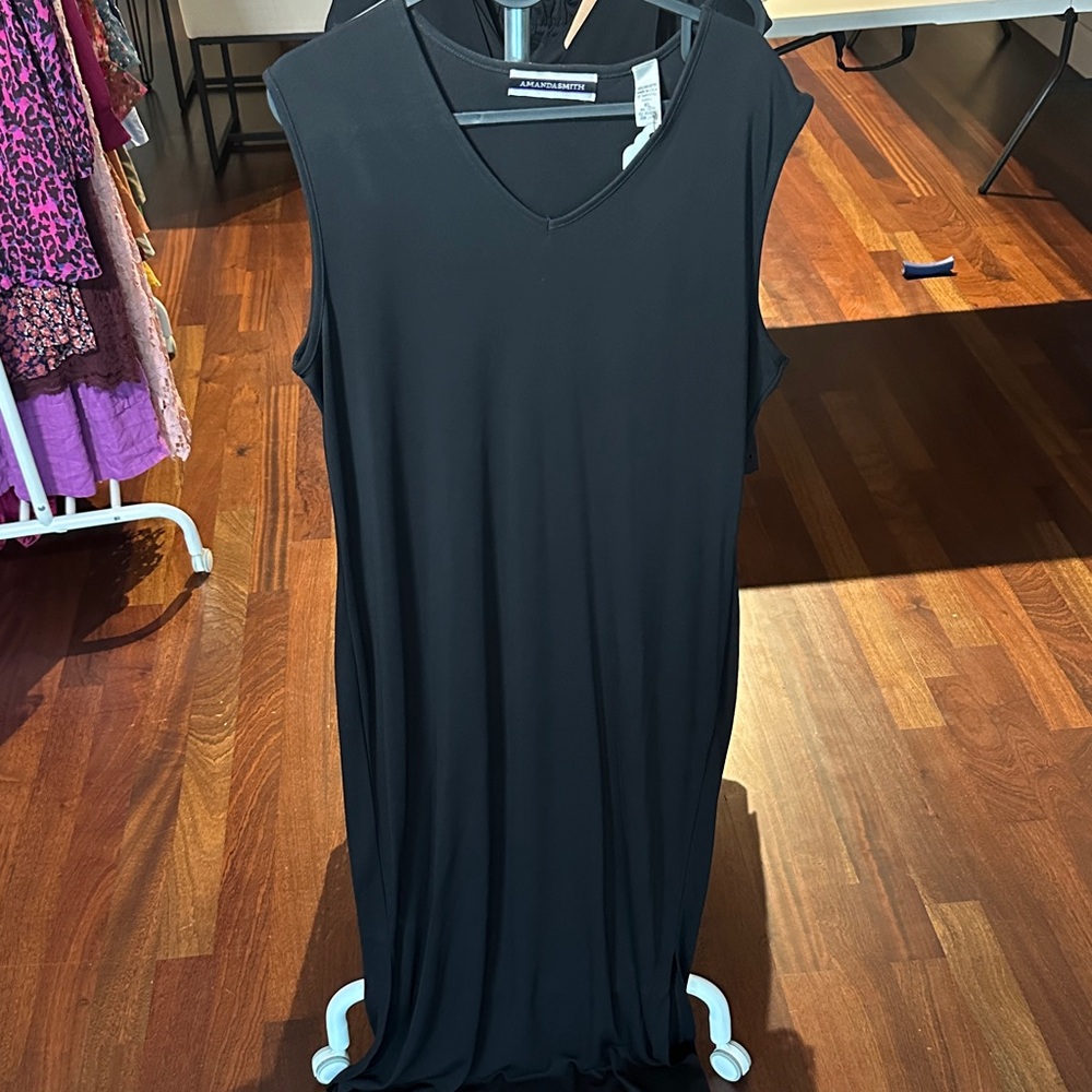 Amanda Smith Classic Black V-Neck Dress